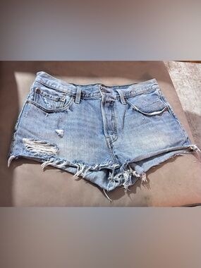 Levi’s 501 Cutoff Shorts sz 30